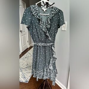 Chic Ruffled Dark Gray Floral Midi Dress